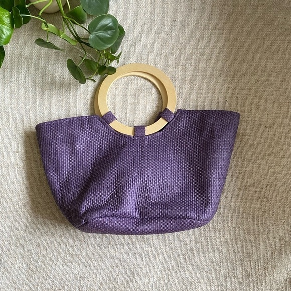 VTG Purple Sculpted Purple Straw Bag with Wooden Handles - Picture 6 of 12